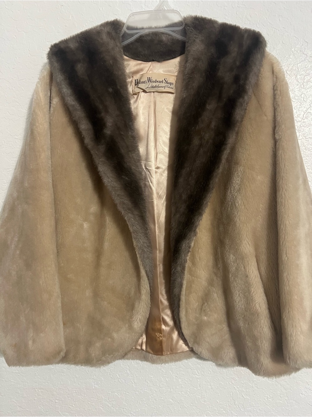 Vintage Borgana Borg Deluxe Women Hudson’s Woodward Shops Faux Fur Jacket OS
